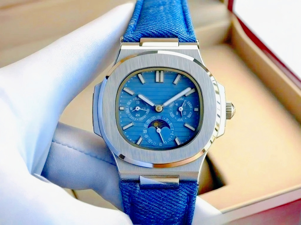 Men'S Accessories Display - Montres mécaniques automatiques élégantes pour hommes