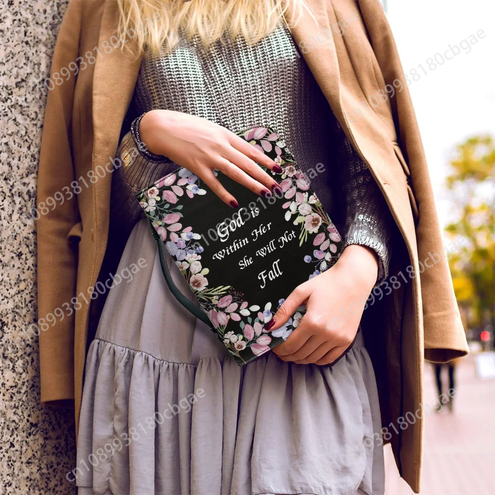 Sac Bible en cuir à motif de v - Men Accessories Box avis et prix