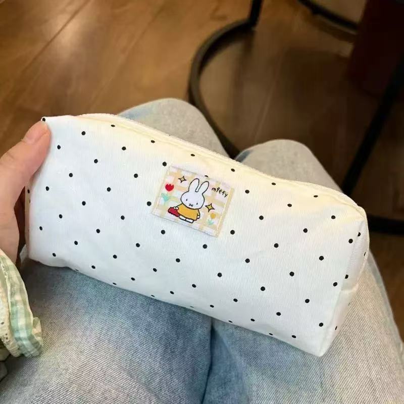 Trousse à crayons Miffy, grand - Men Accessories Box avis et prix