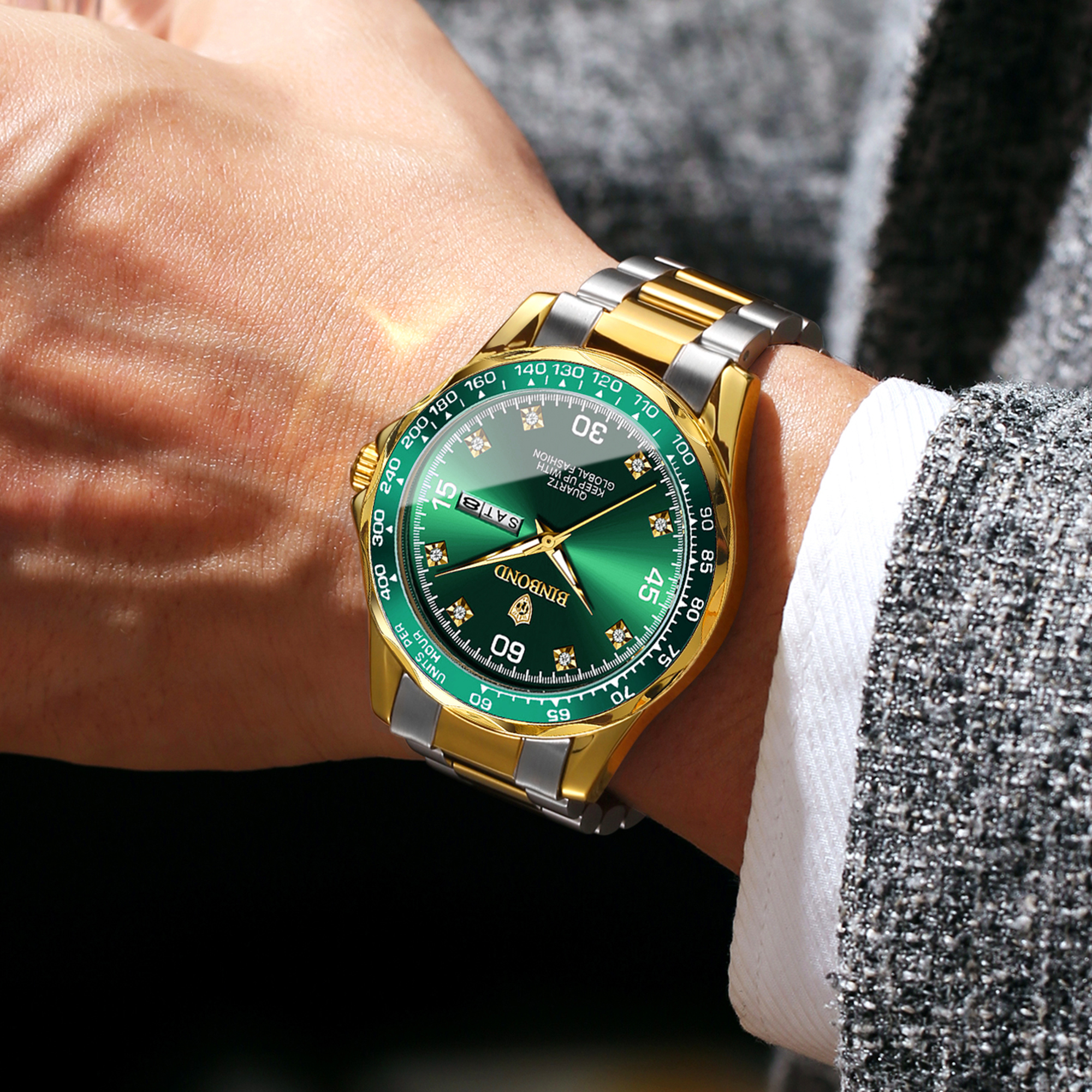 Montres-bracelets de luxe à qu - Men'S Accessories Display avis et prix